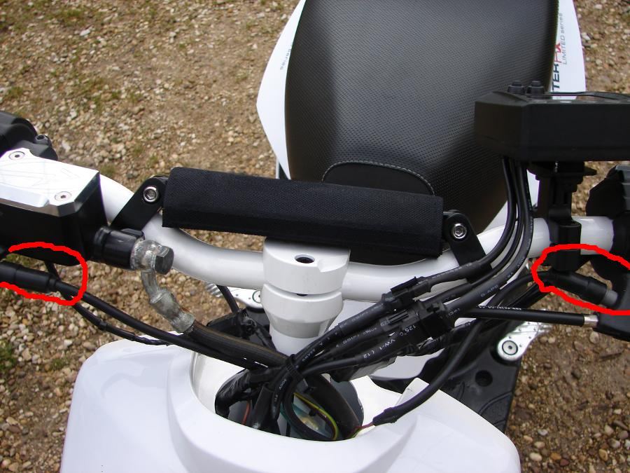 guidon-vtt-potence-droite-scoter-booster
