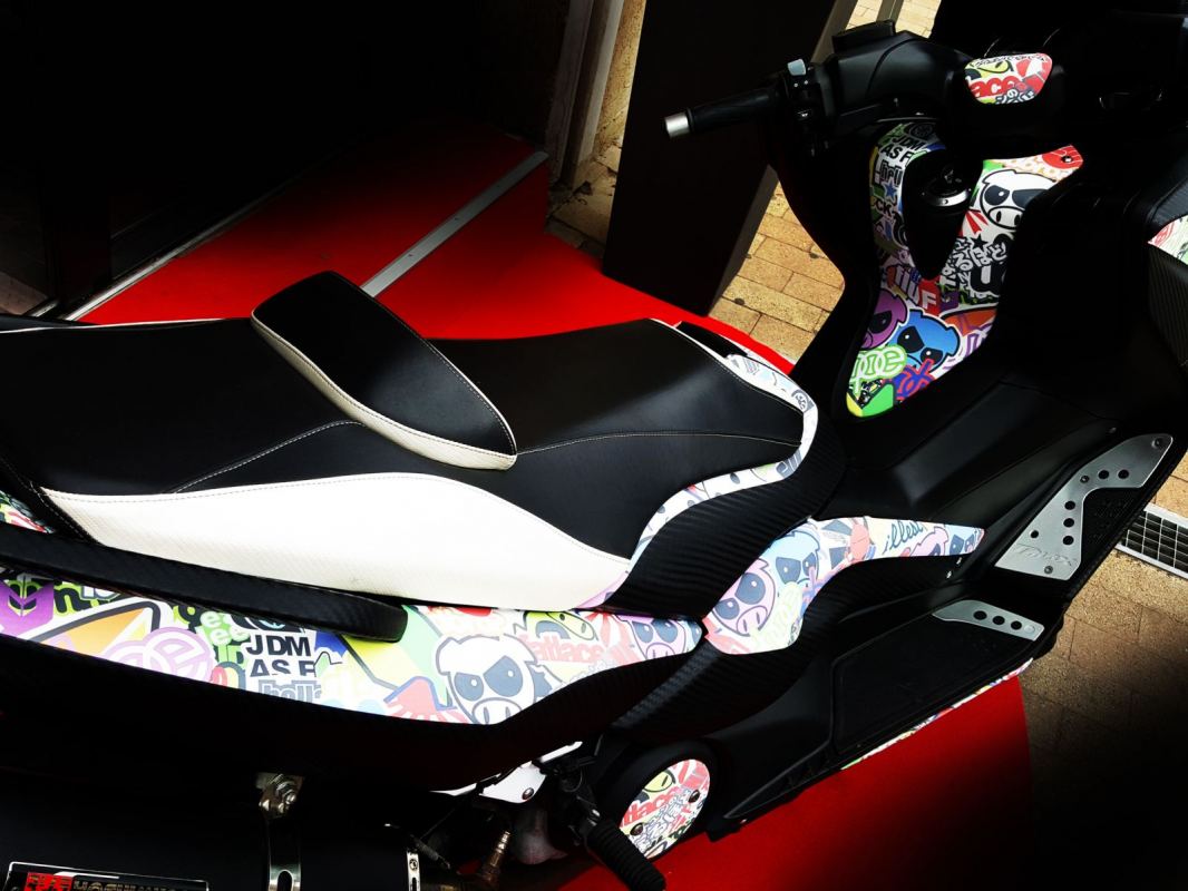 tmax  covering carbone sparkle - stickerbomb JDM sparkle 6.jpg