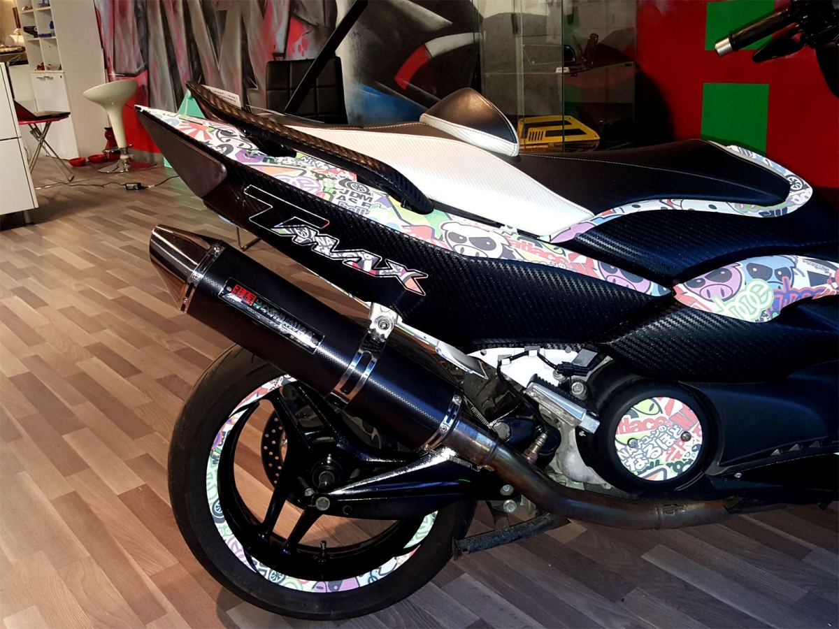 tmax  covering carbone sparkle - stickerbomb JDM sparkle 9.jpg