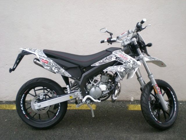 DERBI-SENDA-SM-DRD-RACING-2012_1.jpg.087cc32978f997ade2b8cd1fc0775f3b.jpg