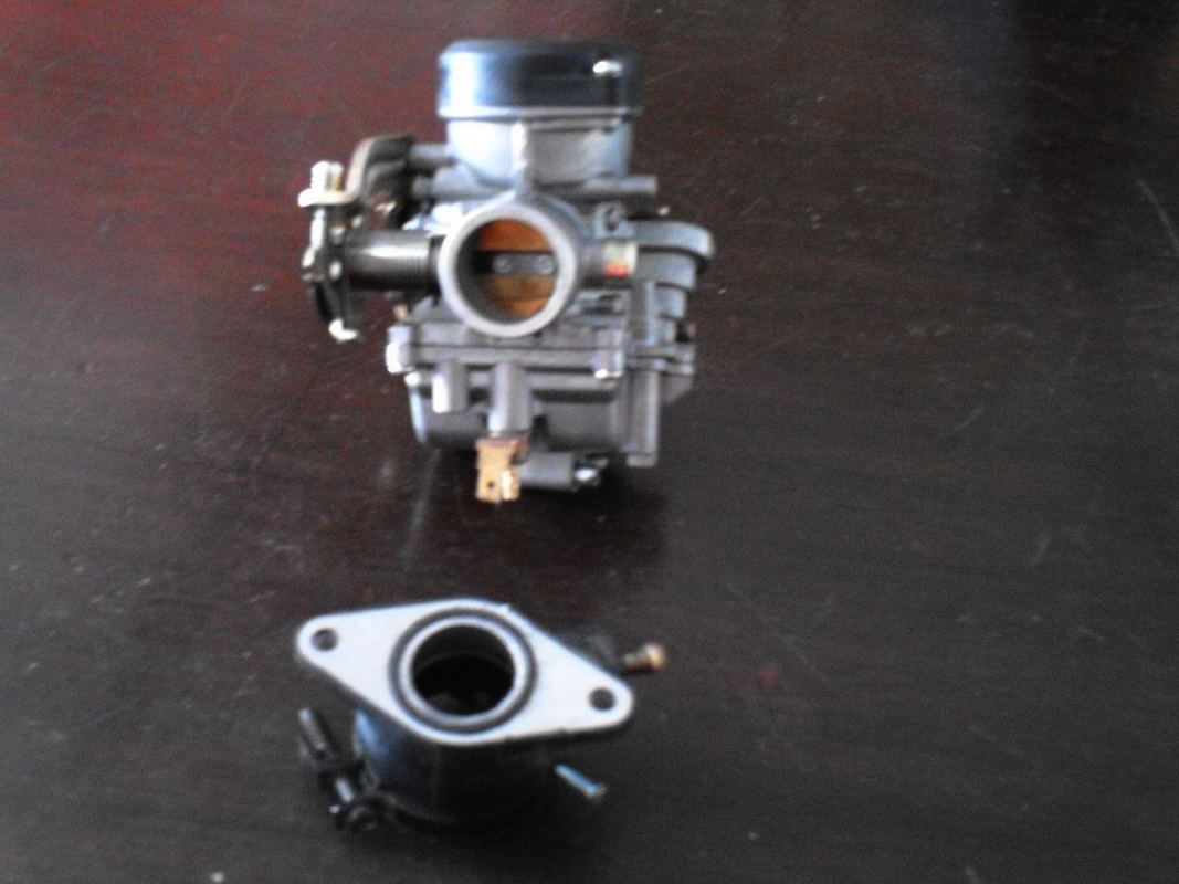 CARBURATEUR + PIPE ADMISSION SCOOTRE 125 GTS SYM 002.JPG
