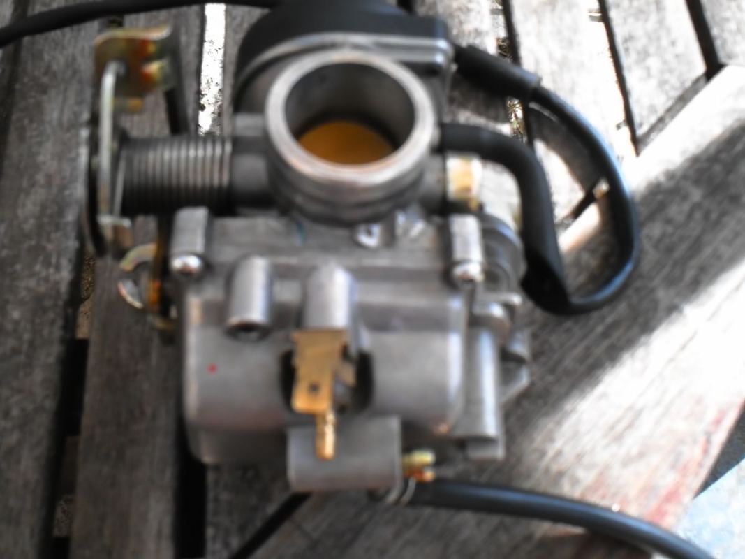 CARBURATEUR SYM GTS 005.JPG