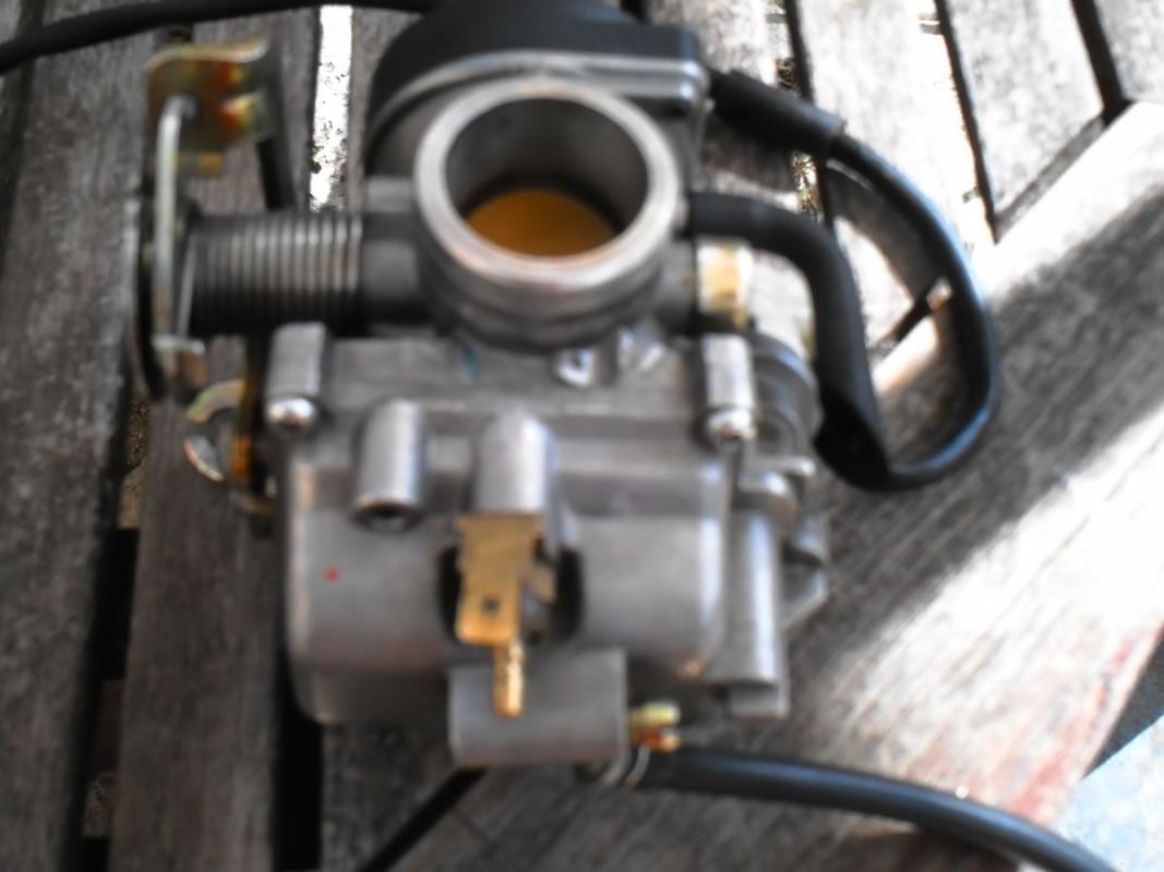 CARBURATEUR SYM GTS 005.JPG